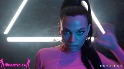 BrazzersExxtra 2023.05.29. Luna Star And Mona Azar Stealing The Spotlight